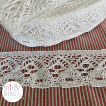Load image into Gallery viewer, Lace #12 Row of Triangles - Vintage Cotton Bobbin Lace
