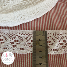 Load image into Gallery viewer, Lace #12 Row of Triangles - Vintage Cotton Bobbin Lace
