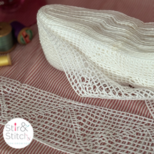 Load image into Gallery viewer, Lace #14 Zigzag Mesh 7.5m - Vintage Cotton Filet Lace - Limited Stock
